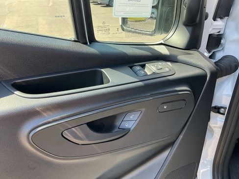 Used 2025 Mercedes-Benz Sprinter 2500 image 15