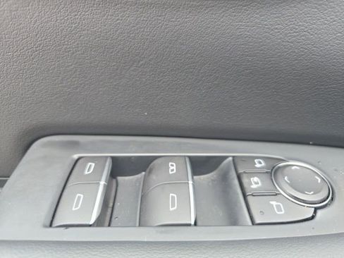 Used 2025 Buick Enclave Sport Touring image 27