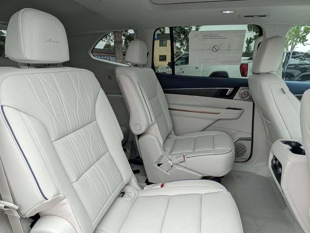 New 2026 Buick Enclave Avenir w/ Super Cruise Package AWD/4WD image 29