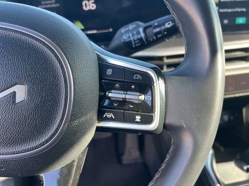 Used 2024 Kia Sorento S image 16