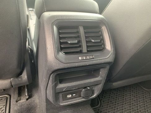 Used 2022 Volkswagen Tiguan SE R-Line image 42