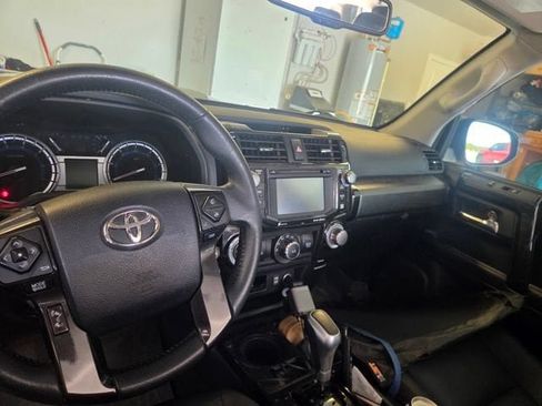 Used 2019 Toyota 4Runner TRD Off-Road Premium AWD/4WD image 12