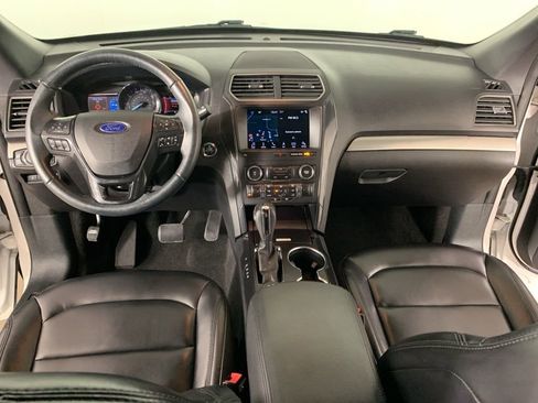 Used 2019 Ford Explorer XLT w/ Equipment Group 202A image 34