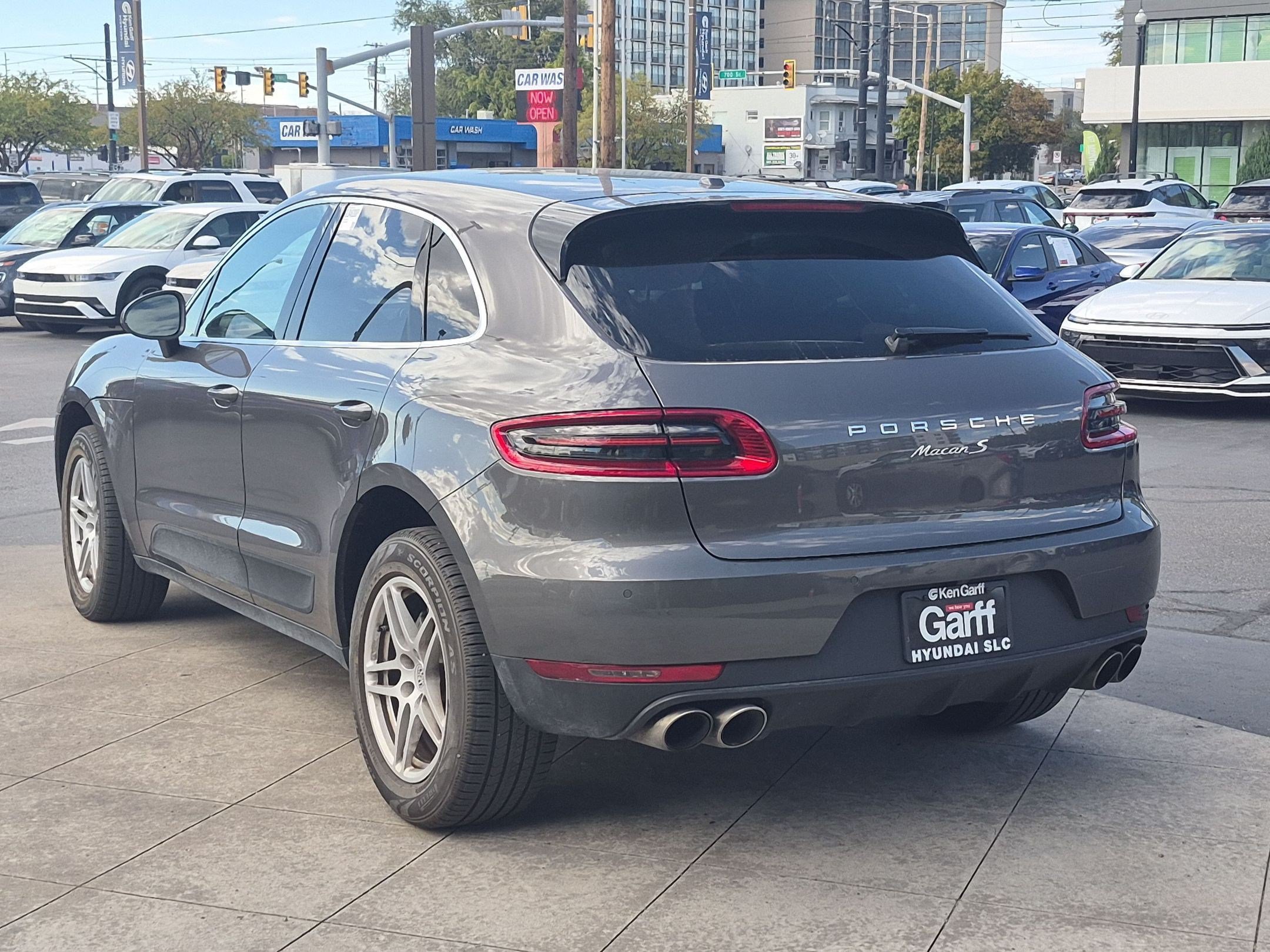 Used 2016 Porsche Macan S w/ Infotainment Package AWD/4WD image 7
