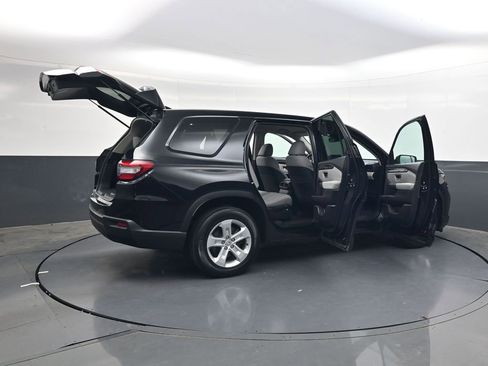 Used 2023 Honda Pilot LX image 35