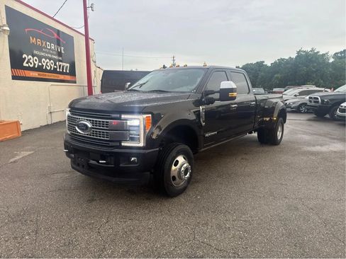 Used 2019 Ford F350 Platinum w/ Platinum Ultimate Package AWD/4WD image 1