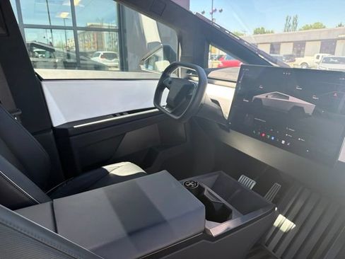 Used 2024 Tesla Cybertruck Cyberbeast AWD/4WD image 11