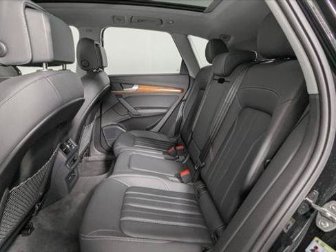 Used 2023 Audi Q5 2.0T Premium Plus w/ Premium Plus Package AWD/4WD image 18