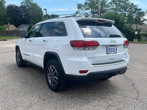 Used 2022 Jeep Grand Cherokee Limited w/ Trailer Tow Group IV AWD/4WD image 3