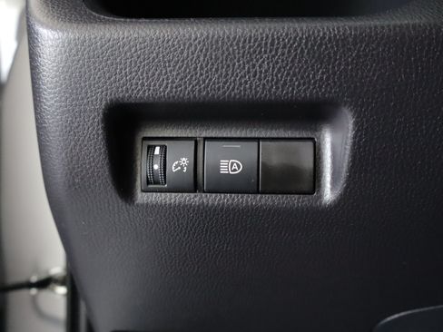Used 2025 Toyota RAV4 LE AWD/4WD image 17