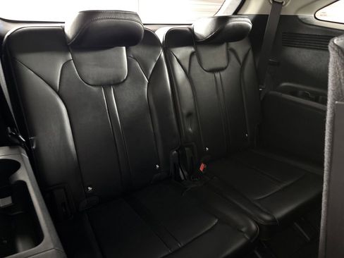 Used 2024 Kia Sorento S w/ Panoramic Sunroof Package image 26