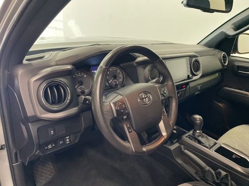 Used 2023 Toyota Tacoma TRD Off-Road w/ Technology Package image 17