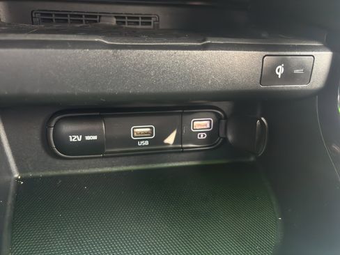 Used 2023 Kia Seltos EX image 19