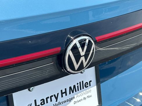 New 2026 Volkswagen Taos S FWD image 23