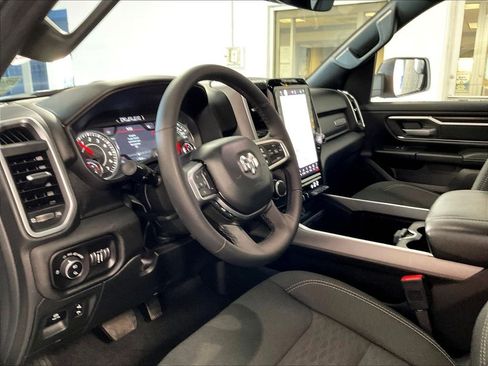 Used 2025 RAM 1500 Big Horn AWD/4WD image 8
