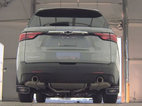Used 2023 Chevrolet Traverse LT AWD/4WD image 10