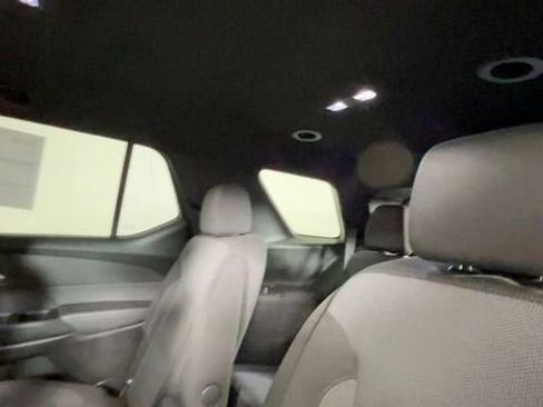 Used 2023 Chevrolet Traverse LT FWD image 17
