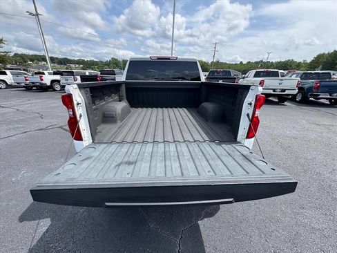 Used 2019 Chevrolet Silverado 1500 Custom AWD/4WD image 10