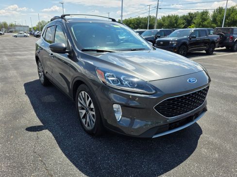 Used 2020 Ford Escape Titanium FWD image 7