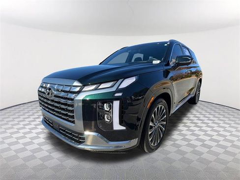 Used 2024 Hyundai Palisade Calligraphy image 1