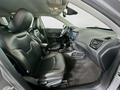 Used 2019 Jeep Compass Limited FWD image 28