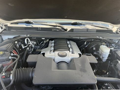 Used 2019 Cadillac Escalade Premium Luxury AWD/4WD image 38