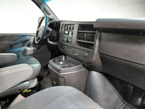 Used 2024 GMC Savana 2500 w/ Driver Convenience Package RWD image 21