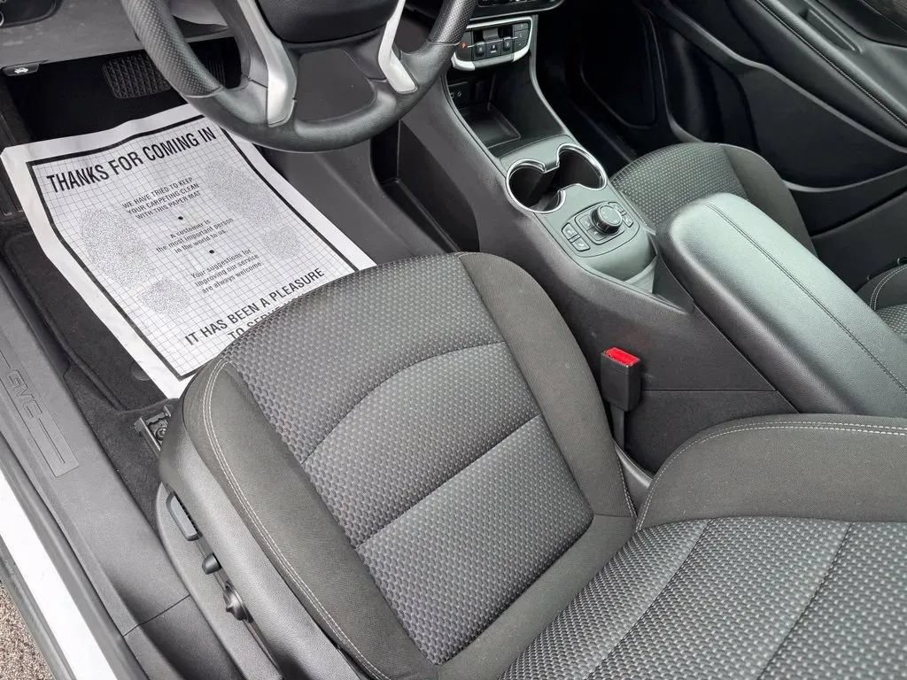 Used 2022 GMC Terrain SLE w/ Driver Convenience Package AWD/4WD image 11