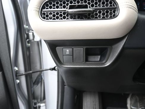 Used 2024 Honda HR-V LX image 18