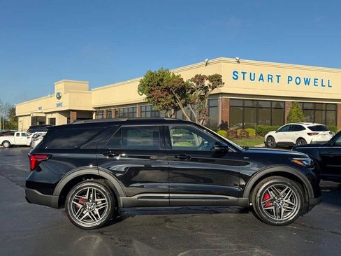 New 2026 Ford Explorer ST-Line w/ ST-Line Street Pack image 24