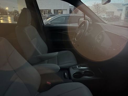 Used 2023 Honda Passport EX-L image 5