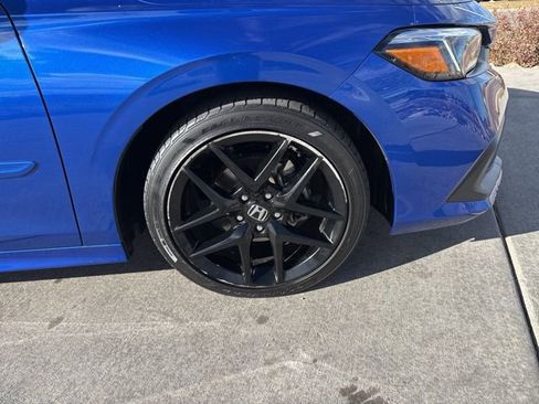 Used 2023 Honda Civic Sport image 10