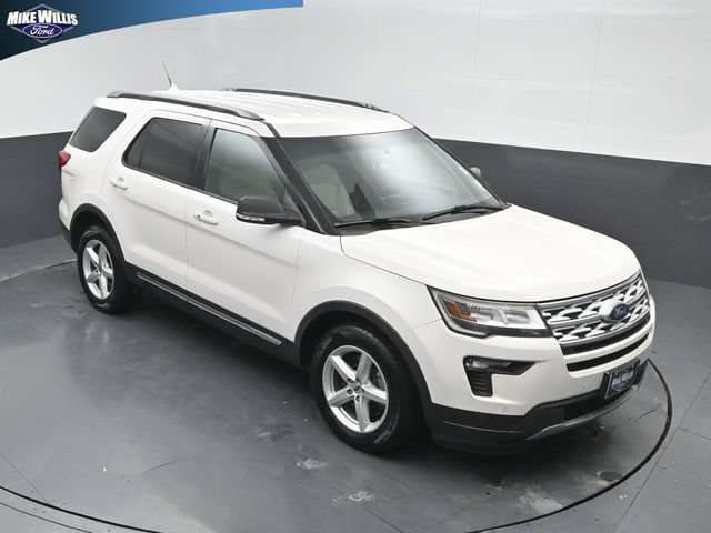 Certified 2019 Ford Explorer XLT w/ Equipment Group 202A FWD image 9