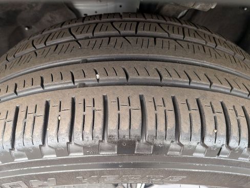 Certified 2024 Jeep Grand Cherokee L Limited w/ Luxury Tech Group II image 10