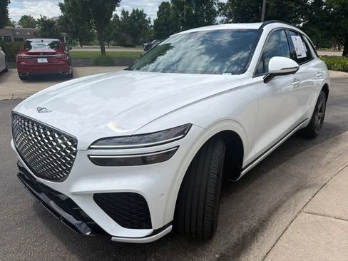 Used 2025 Genesis GV70 3.5T Sport w/ Sport Advanced Package AWD/4WD image 3