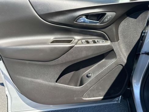 Used 2020 Chevrolet Equinox LT AWD/4WD image 15