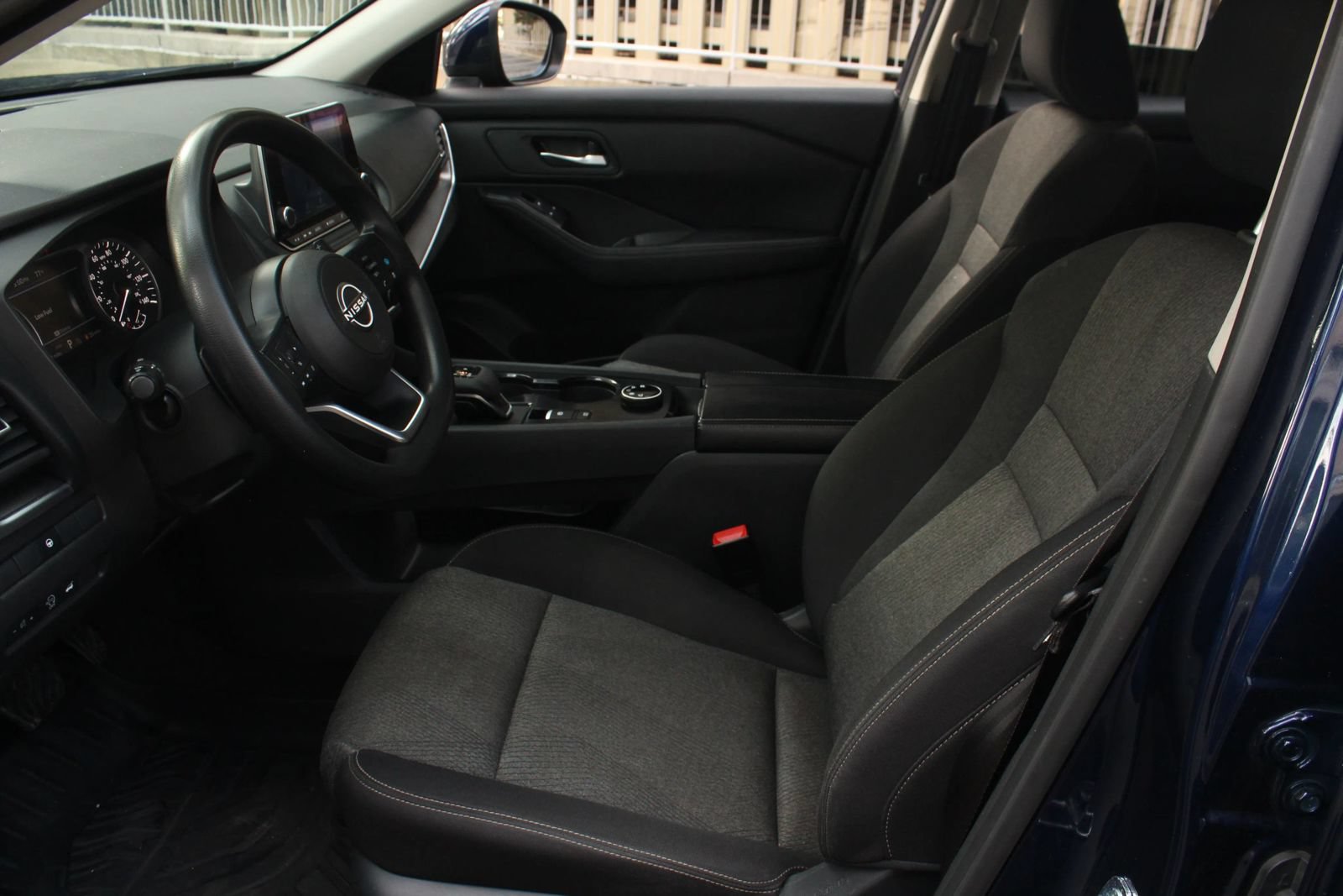 Used 2024 Nissan Rogue SV AWD/4WD image 14