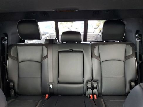 Used 2025 RAM 2500 Laramie AWD/4WD image 13