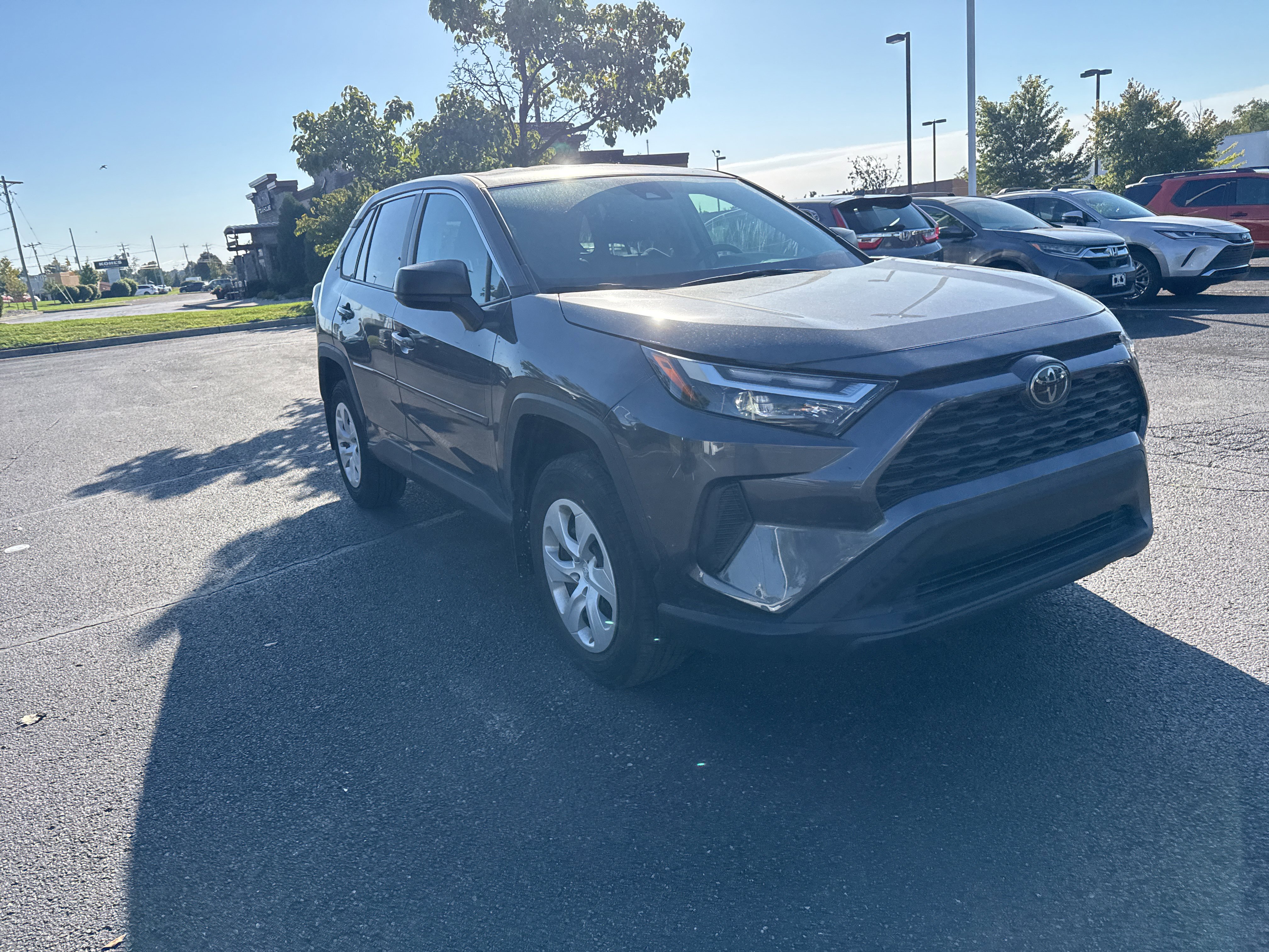 Used 2023 Toyota RAV4 LE AWD/4WD image 18