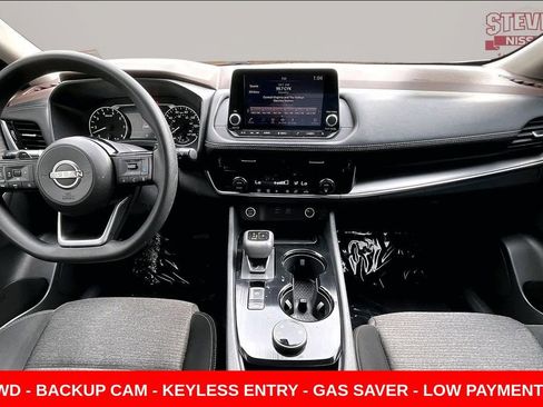 Used 2023 Nissan Rogue SV image 7