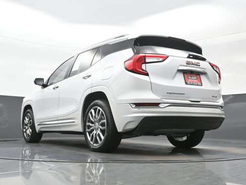 Used 2023 GMC Terrain Denali w/ Denali Premium Package AWD/4WD image 32