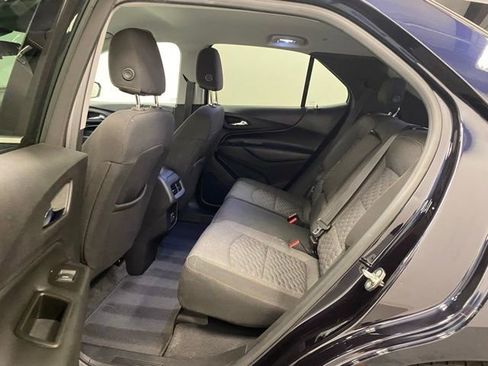 Used 2020 Chevrolet Equinox LT w/ Driver Convenience Package image 24