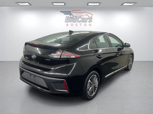Used 2020 Hyundai Ioniq SEL image 4