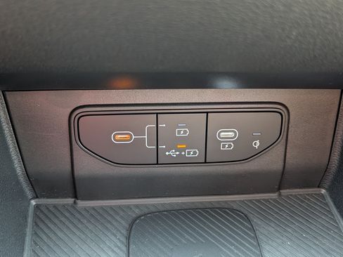 Certified 2026 Kia Sportage EX FWD image 33