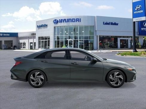 New 2026 Hyundai Elantra SEL Sport Premium FWD image 7