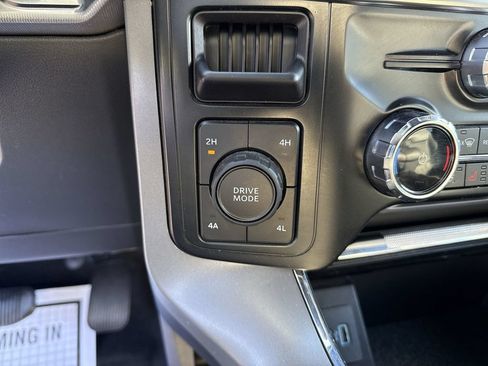 Certified 2024 Ford F150 Lariat AWD/4WD image 33