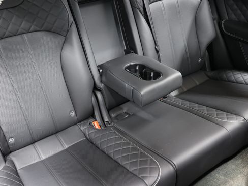 Used 2018 Bentley Bentayga AWD/4WD image 93