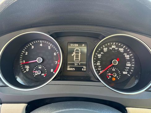 Used 2017 Volkswagen Jetta SE image 29
