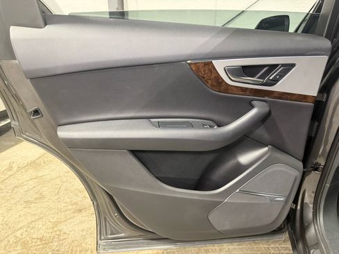 Used 2018 Audi Q7 2.0T Premium Plus w/ Premium Plus Package image 30