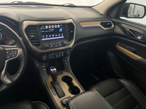 Used 2017 GMC Acadia Denali w/ Technology Package AWD/4WD image 35